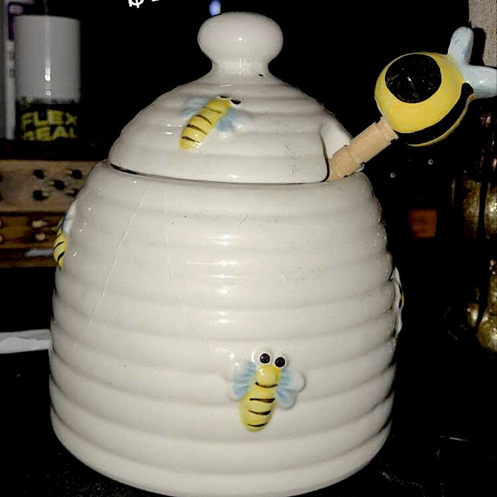 Honeycomb honey Jar